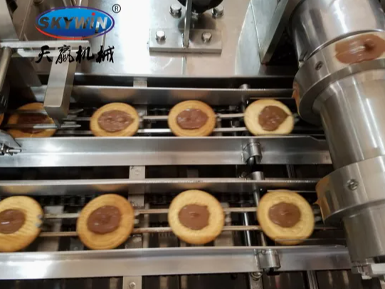 Chocolate Cream Biscuits Sandwich Making Machine with Packing Machine