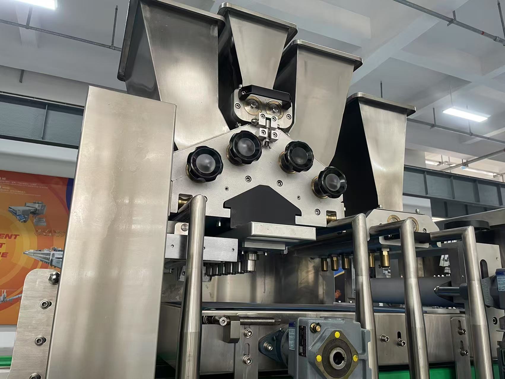 Tray Type Three Color Cookie Machine With Jam Depositor