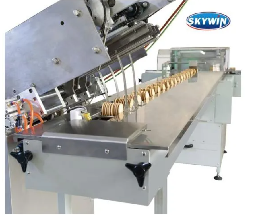 Skywin Two Lane Biscuit Sandwiching Machine Connect to on Edge Packaging Machine